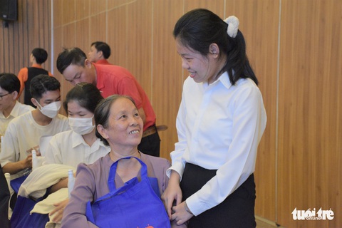 Lúc biết tin em được nhận học bổng, cả nhà ôm nhau khóc vì mừng - Ảnh 12. Lúc biết tin em được nhận học bổng, cả nhà ôm nhau khóc vì mừng - Ảnh 12.