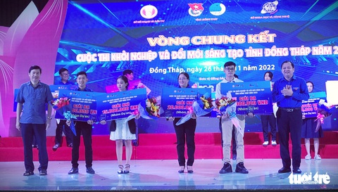 Lạp xưởng cá lóc đoạt giải nhất sáng tạo khởi nghiệp tỉnh Đồng Tháp - Ảnh 1. Lạp xưởng cá lóc đoạt giải nhất sáng tạo khởi nghiệp tỉnh Đồng Tháp - Ảnh 1.