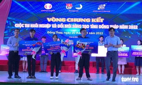 Lạp xưởng cá lóc đoạt giải nhất sáng tạo khởi nghiệp tỉnh Đồng Tháp - Ảnh 5. Lạp xưởng cá lóc đoạt giải nhất sáng tạo khởi nghiệp tỉnh Đồng Tháp - Ảnh 5.