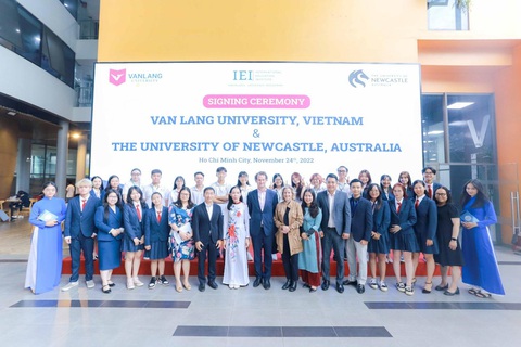 Trường Đại học Văn Lang hợp tác chiến lược toàn diện với Đại học Newcastle (Úc) - Ảnh 4. Trường Đại học Văn Lang hợp tác chiến lược toàn diện với Đại học Newcastle (Úc) - Ảnh 4.