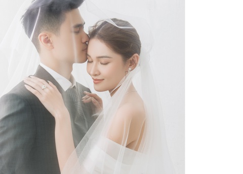 Cộng đồng mạng nhầm lẫn chồng doanh nhân của á hậu Thùy Dung là người mẫu - Ảnh 4. Cộng đồng mạng nhầm lẫn chồng doanh nhân của á hậu Thùy Dung là người mẫu - Ảnh 4.