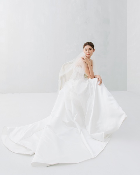 Cộng đồng mạng nhầm lẫn chồng doanh nhân của á hậu Thùy Dung là người mẫu - Ảnh 11. Cộng đồng mạng nhầm lẫn chồng doanh nhân của á hậu Thùy Dung là người mẫu - Ảnh 11.
