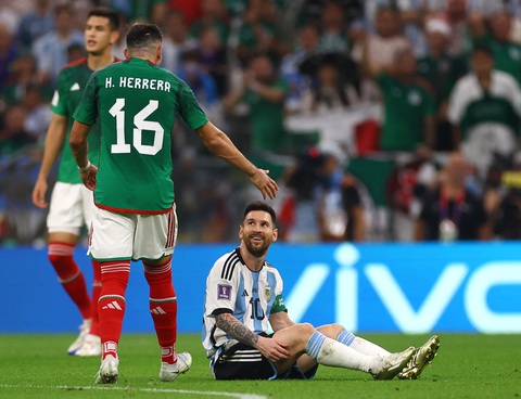 Messi nhận danh hiệu Cầu thủ xuất sắc nhất trận sau khoảnh khắc thiên tài - Ảnh 7. Messi nhận danh hiệu Cầu thủ xuất sắc nhất trận sau khoảnh khắc thiên tài - Ảnh 7.