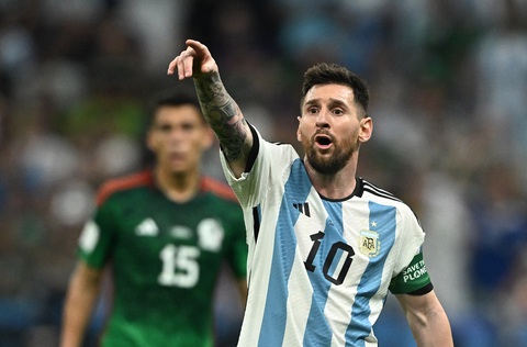 Messi nhận danh hiệu Cầu thủ xuất sắc nhất trận sau khoảnh khắc thiên tài - Ảnh 12. Messi nhận danh hiệu Cầu thủ xuất sắc nhất trận sau khoảnh khắc thiên tài - Ảnh 12.