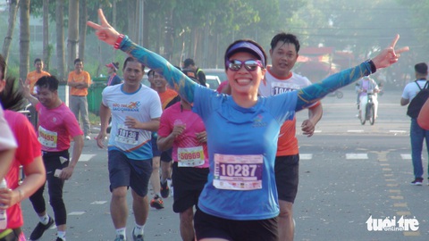Giải Marathon đất sen hồng, vui khỏe là chính - Ảnh 3. Giải Marathon đất sen hồng, vui khỏe là chính - Ảnh 3.