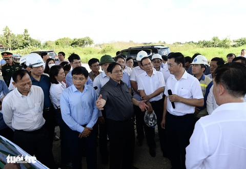 Thủ tướng kiểm tra thực địa dự án vành đai 3 TP.HCM - Ảnh 1. Thủ tướng kiểm tra thực địa dự án vành đai 3 TP.HCM - Ảnh 1.