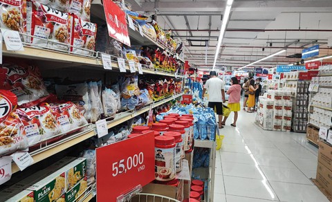 Nhiều khách bỏ về vì khuyến mãi Black Friday thấp, không như quảng cáo - Ảnh 7. Nhiều khách bỏ về vì khuyến mãi Black Friday thấp, không như quảng cáo - Ảnh 7.
