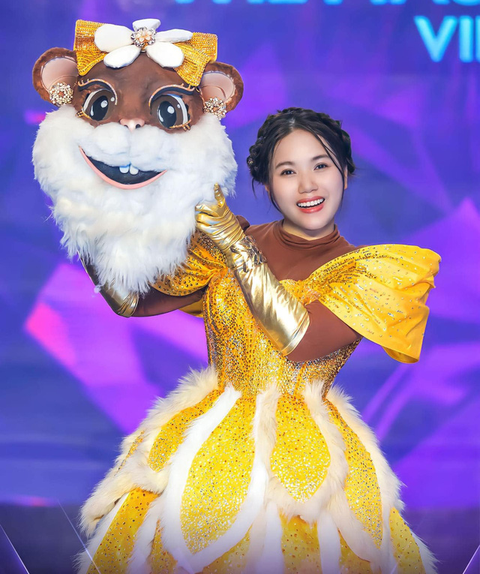 Nhà thiết kế Ngô Mạnh Đông Đông tiết lộ về các mascot của ‘Ca sĩ mặt nạ’ - Ảnh 6. Nhà thiết kế Ngô Mạnh Đông Đông tiết lộ về các mascot của ‘Ca sĩ mặt nạ’ - Ảnh 6.