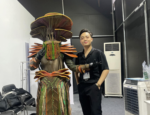 Nhà thiết kế Ngô Mạnh Đông Đông tiết lộ về các mascot của ‘Ca sĩ mặt nạ’ - Ảnh 11. Nhà thiết kế Ngô Mạnh Đông Đông tiết lộ về các mascot của ‘Ca sĩ mặt nạ’ - Ảnh 11.