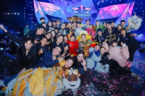 Nhà thiết kế Ngô Mạnh Đông Đông tiết lộ về các mascot của ‘Ca sĩ mặt nạ’ - Ảnh 1. Nhà thiết kế Ngô Mạnh Đông Đông tiết lộ về các mascot của ‘Ca sĩ mặt nạ’ - Ảnh 1.