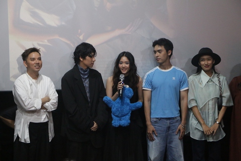 Hà Anh, Amee, Khánh Linh giao lưu với dự án phim ngắn Con quỷ nỗi buồn - Ảnh 3. Hà Anh, Amee, Khánh Linh giao lưu với dự án phim ngắn Con quỷ nỗi buồn - Ảnh 3.