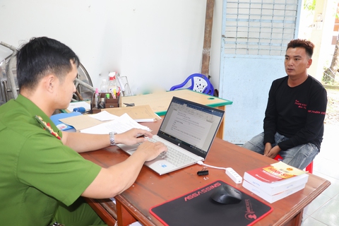 Khởi tố chủ một kênh YouTube về tội vu khống, làm nhục người khác - Ảnh 2. Khởi tố chủ một kênh YouTube về tội vu khống, làm nhục người khác - Ảnh 2.