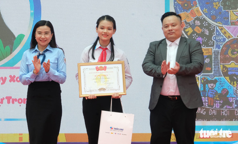 Thiếu nhi vẽ tranh mừng Đại hội Đoàn toàn quốc xác lập kỷ lục Việt Nam - Ảnh 2. Thiếu nhi vẽ tranh mừng Đại hội Đoàn toàn quốc xác lập kỷ lục Việt Nam - Ảnh 2.
