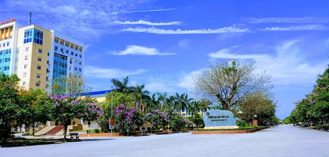 Trường Đại học Hồng Đức đào tạo đa ngành hiệu quả, hướng tới chất lượng cao - Ảnh 1. Trường Đại học Hồng Đức đào tạo đa ngành hiệu quả, hướng tới chất lượng cao - Ảnh 1.