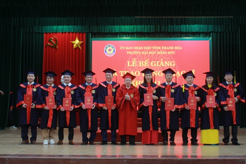 Trường Đại học Hồng Đức đào tạo đa ngành hiệu quả, hướng tới chất lượng cao - Ảnh 2. Trường Đại học Hồng Đức đào tạo đa ngành hiệu quả, hướng tới chất lượng cao - Ảnh 2.