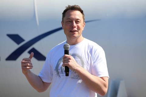 Elon Musk tuyên chiến với Apple - Ảnh 1. Elon Musk tuyên chiến với Apple - Ảnh 1.