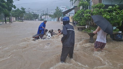 Sau lũ lịch sử, đề xuất chống ngập cho Ghềnh Ráng thế nào? - Ảnh 1. Sau lũ lịch sử, đề xuất chống ngập cho Ghềnh Ráng thế nào? - Ảnh 1.