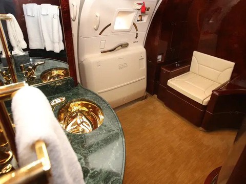 Bên trong chiếc Trump Force One: Dinh thự trên không của cựu tổng thống Donald Trump - Ảnh 22. Bên trong chiếc Trump Force One: Dinh thự trên không của cựu tổng thống Donald Trump - Ảnh 22.