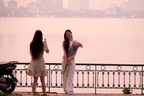 Thời tiết hôm nay 29-11: Nam Bộ ngày nắng, Bắc Bộ có mưa dông - Ảnh 1. Thời tiết hôm nay 29-11: Nam Bộ ngày nắng, Bắc Bộ có mưa dông - Ảnh 1.