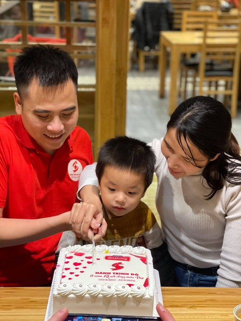 Giọt máu quý trao người: Chốt được vợ nhờ đội máu - Ảnh 4. Giọt máu quý trao người: Chốt được vợ nhờ đội máu - Ảnh 4.