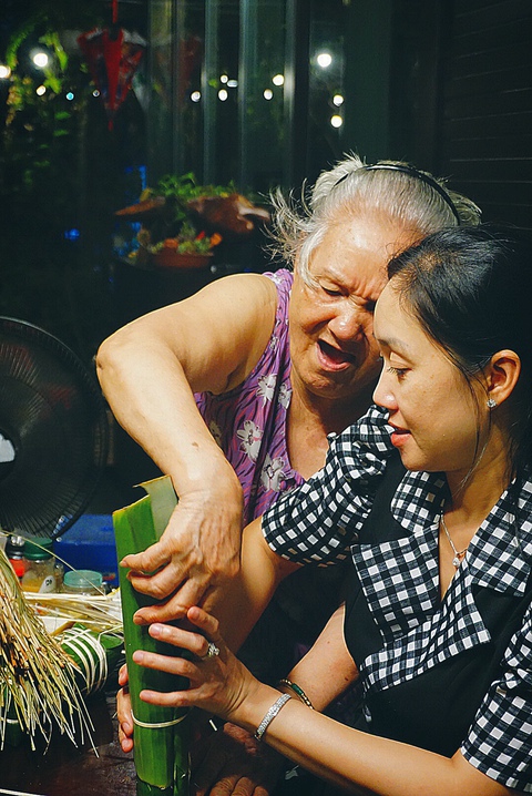 Má lên lịch gói bánh làm cả nhà mừng rơn - Ảnh 1. Má lên lịch gói bánh làm cả nhà mừng rơn - Ảnh 1.
