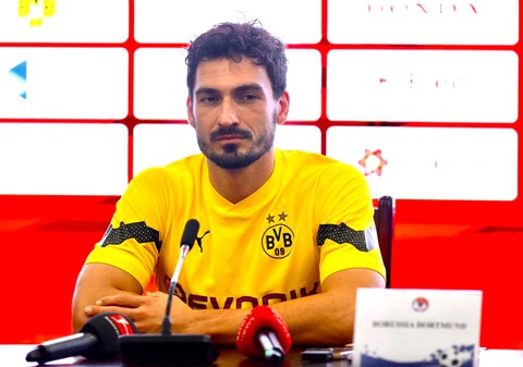 HLV của Borussia Dortmund: ‘Marco Reus không thể ra sân thi đấu với đội tuyển Việt Nam’ - Ảnh 2. HLV của Borussia Dortmund: ‘Marco Reus không thể ra sân thi đấu với đội tuyển Việt Nam’ - Ảnh 2.