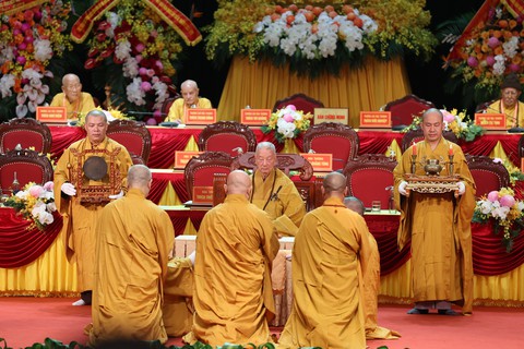 Pháp chủ Giáo hội Phật giáo Thích Trí Quảng: Phát triển mạnh mà kỷ cương kém thì nguy hiểm vô cùng - Ảnh 1. Pháp chủ Giáo hội Phật giáo Thích Trí Quảng: Phát triển mạnh mà kỷ cương kém thì nguy hiểm vô cùng - Ảnh 1.