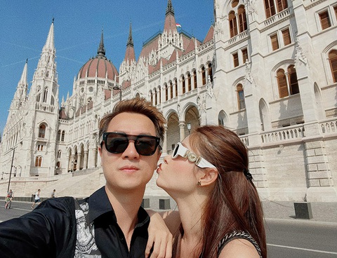 Ảnh vui sao Việt 29-11: Khánh Thi - Phan Hiển nhảy múa dưới tháp Eiffel - Ảnh 9. Ảnh vui sao Việt 29-11: Khánh Thi - Phan Hiển nhảy múa dưới tháp Eiffel - Ảnh 9.