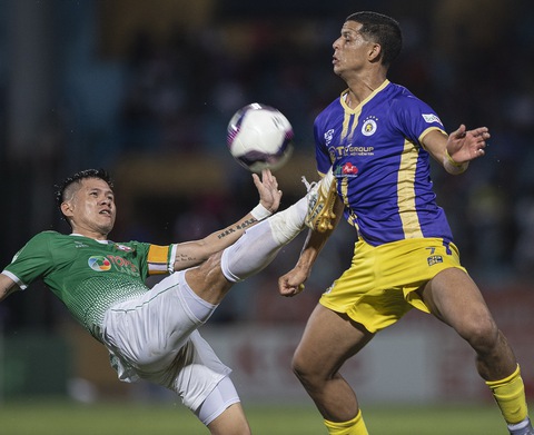 Chủ tịch CLB Hà Nội Đỗ Vinh Quang: ‘Mong V-League có thêm nhiều đội mạnh để tăng tính cạnh tranh” - Ảnh 2. Chủ tịch CLB Hà Nội Đỗ Vinh Quang: ‘Mong V-League có thêm nhiều đội mạnh để tăng tính cạnh tranh” - Ảnh 2.