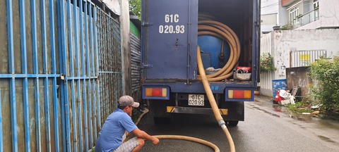 Giám đốc Sở Tài nguyên và Môi trường TP.HCM nói gì sau khi Tuổi Trẻ phanh phui vụ xả thải bậy? - Ảnh 3. Giám đốc Sở Tài nguyên và Môi trường TP.HCM nói gì sau khi Tuổi Trẻ phanh phui vụ xả thải bậy? - Ảnh 3.