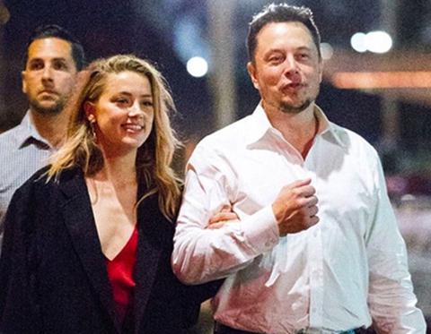 Elon Musk vừa mua Twitter, tài khoản Amber Heard đã bay màu - Ảnh 1. Elon Musk vừa mua Twitter, tài khoản Amber Heard đã bay màu - Ảnh 1.