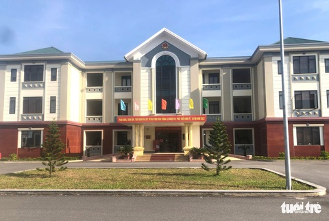 Buộc thôi việc cán bộ địa chính nhận gần 200 triệu đồng của dân - Ảnh 1. Buộc thôi việc cán bộ địa chính nhận gần 200 triệu đồng của dân - Ảnh 1.
