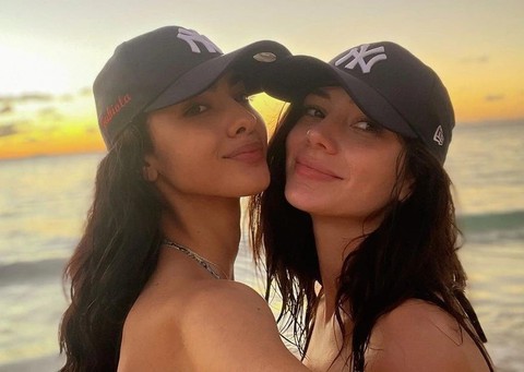 Sốc: Miss Argentina và Miss Puerto Rico xác nhận đã kết hôn đồng giới - Ảnh 4. Sốc: Miss Argentina và Miss Puerto Rico xác nhận đã kết hôn đồng giới - Ảnh 4.