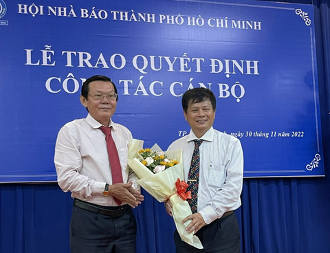 Ông Nguyễn Tấn Phong giữ chức chủ tịch Hội Nhà báo TP.HCM nhiệm kỳ 2020 - 2025 - Ảnh 1. Ông Nguyễn Tấn Phong giữ chức chủ tịch Hội Nhà báo TP.HCM nhiệm kỳ 2020 - 2025 - Ảnh 1.