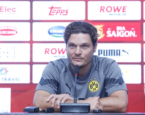 HLV Borussia Dortmund thất vọng vì thua đội tuyển Việt Nam - Ảnh 1. HLV Borussia Dortmund thất vọng vì thua đội tuyển Việt Nam - Ảnh 1.