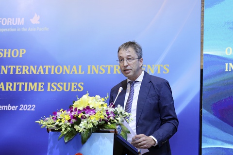 EU ủng hộ Bộ quy tắc ứng xử trên Biển Đông có ràng buộc pháp lý - Ảnh 2. EU ủng hộ Bộ quy tắc ứng xử trên Biển Đông có ràng buộc pháp lý - Ảnh 2.