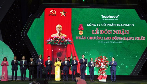 Công ty Traphaco kỷ niệm 50 năm thành lập, nhận Huân chương Lao động hạng nhất - Ảnh 2. Công ty Traphaco kỷ niệm 50 năm thành lập, nhận Huân chương Lao động hạng nhất - Ảnh 2.