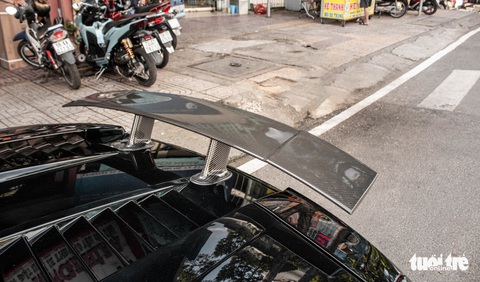 Ông Đặng Lê Nguyên Vũ tậu Lamborghini Gallardo Spyder Performante hàng hiếm tại Việt Nam - Ảnh 7. Ông Đặng Lê Nguyên Vũ tậu Lamborghini Gallardo Spyder Performante hàng hiếm tại Việt Nam - Ảnh 7.