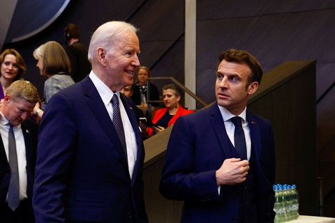 Thế giới chờ cuộc gặp Macron - Biden - Ảnh 1. Thế giới chờ cuộc gặp Macron - Biden - Ảnh 1.