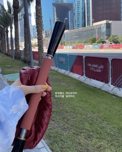 Soyeon (T-ara) chuẩn bị ‘đồ nghề’ qua Qatar cổ vũ ông xã kém 9 tuổi đá World Cup - Ảnh 3. Soyeon (T-ara) chuẩn bị ‘đồ nghề’ qua Qatar cổ vũ ông xã kém 9 tuổi đá World Cup - Ảnh 3.