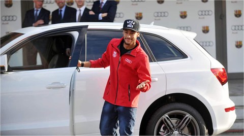 Bộ sưu tập xe riêng của Neymar có những gì: Yếu mảng xe nhưng không thiếu máy bay, du thuyền - Ảnh 5. Bộ sưu tập xe riêng của Neymar có những gì: Yếu mảng xe nhưng không thiếu máy bay, du thuyền - Ảnh 5.