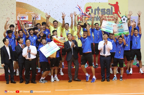 Futsal Việt Nam ngày càng hấp dẫn - Ảnh 1. Futsal Việt Nam ngày càng hấp dẫn - Ảnh 1.