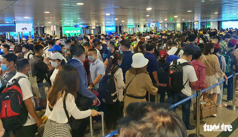 Tăng slot khai thác tại Tân Sơn Nhất, tăng chuyến bay để cung ứng thêm vé dịp Tết - Ảnh 1. Tăng slot khai thác tại Tân Sơn Nhất, tăng chuyến bay để cung ứng thêm vé dịp Tết - Ảnh 1.