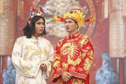 Công Lý, Xuân Bắc tham gia Táo Quân; Tân Hoa hậu Trái đất mặc thiết kế của Đức Vincie - Ảnh 4. Công Lý, Xuân Bắc tham gia Táo Quân; Tân Hoa hậu Trái đất mặc thiết kế của Đức Vincie - Ảnh 4.