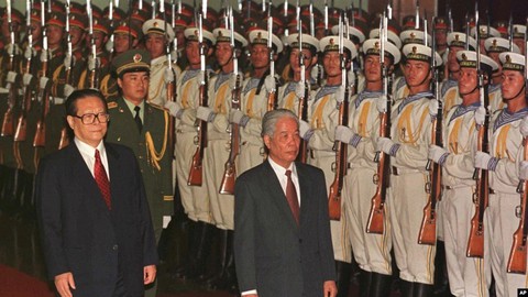 Vĩnh biệt ông Giang Trạch Dân: Người vun đắp quan hệ Việt - Trung - Ảnh 1. Vĩnh biệt ông Giang Trạch Dân: Người vun đắp quan hệ Việt - Trung - Ảnh 1.