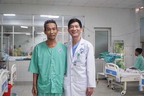 Bệnh nhân ngưng tim được cứu sống: Khi trái tim kiên cường đập lại - Ảnh 1. Bệnh nhân ngưng tim được cứu sống: Khi trái tim kiên cường đập lại - Ảnh 1.