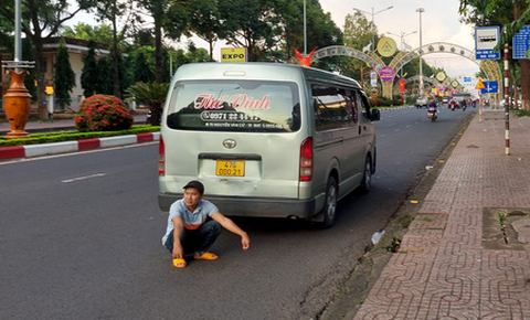 Phạt tài xế xe Thế Vĩnh đánh phóng viên 6,5 triệu đồng - Ảnh 1. Phạt tài xế xe Thế Vĩnh đánh phóng viên 6,5 triệu đồng - Ảnh 1.