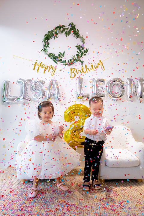 Lisa - Leon nhà Hồ Ngọc Hà cười tít mắt trong tiệc sinh nhật 2 tuổi - Ảnh 3. Lisa - Leon nhà Hồ Ngọc Hà cười tít mắt trong tiệc sinh nhật 2 tuổi - Ảnh 3.