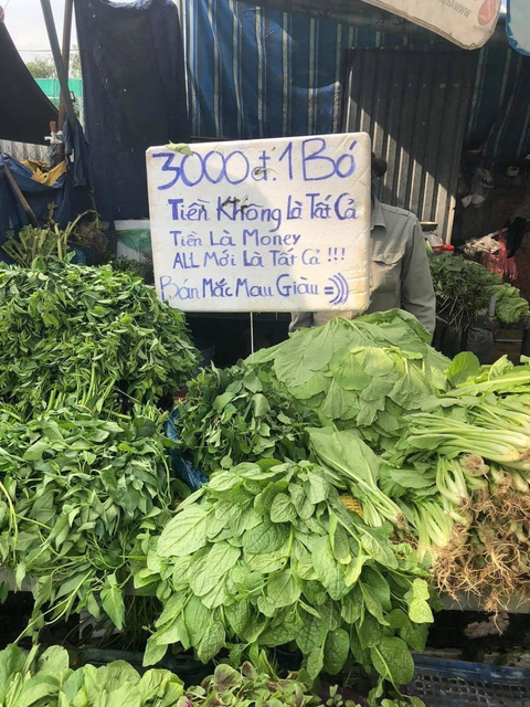 Ảnh vui 5-11: Slogan quầy rau làm cho ai đọc cũng... cảm lạnh - Ảnh 1. Ảnh vui 5-11: Slogan quầy rau làm cho ai đọc cũng... cảm lạnh - Ảnh 1.