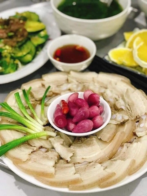 Má lột từng củ hành nhỏ, ký ức ấm áp và hạnh phúc nhất của tôi - Ảnh 1. Má lột từng củ hành nhỏ, ký ức ấm áp và hạnh phúc nhất của tôi - Ảnh 1.